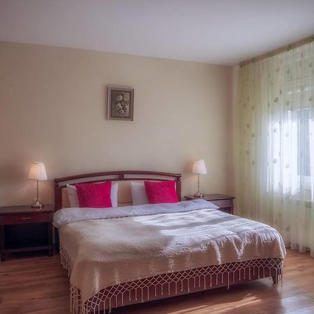 Pensiunea Boema Piatra Neamţ Zewnętrze zdjęcie